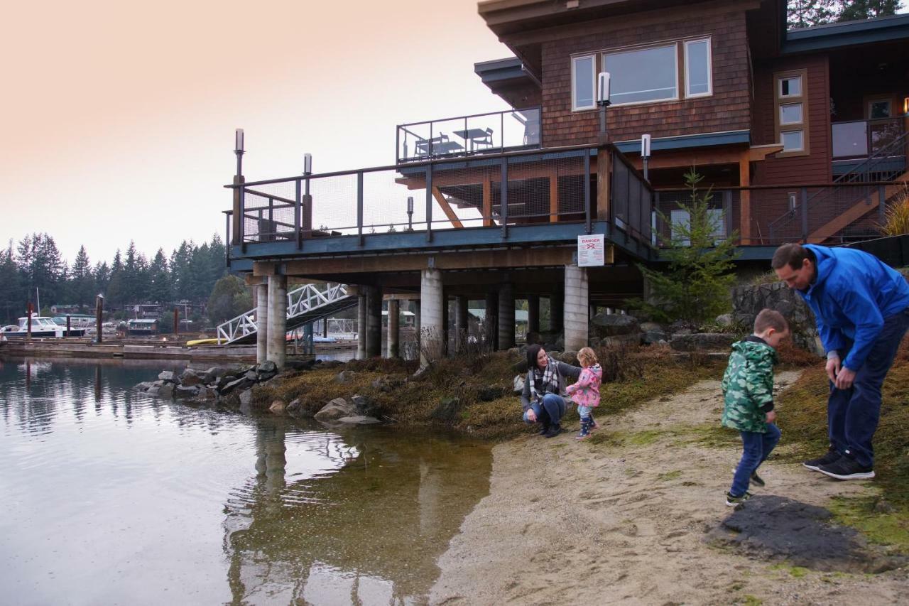 Painted Boat Resort Spa And Marina Madeira Park Exterior foto